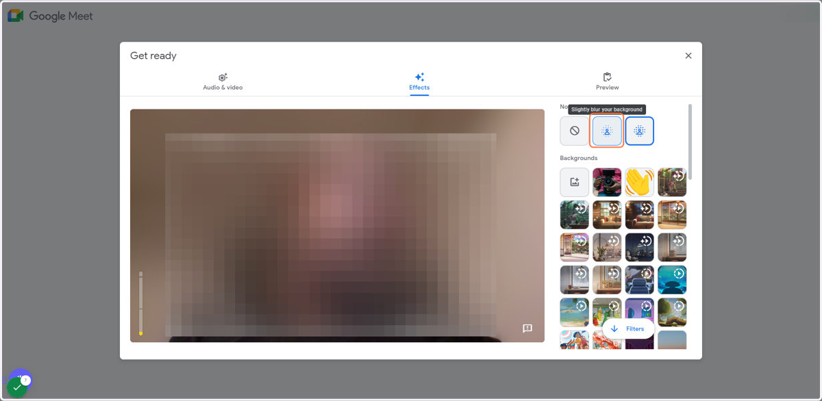 b) Click on Slightly blur your background to get a slightly blurred background