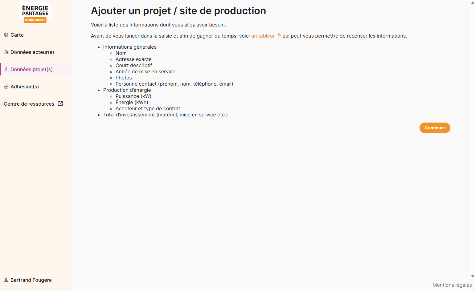 En cliquant sur "tableur" vous allez télécharger un tableau qui vous permet de regrouper vos infos en un seul endroit avant de vous lancer