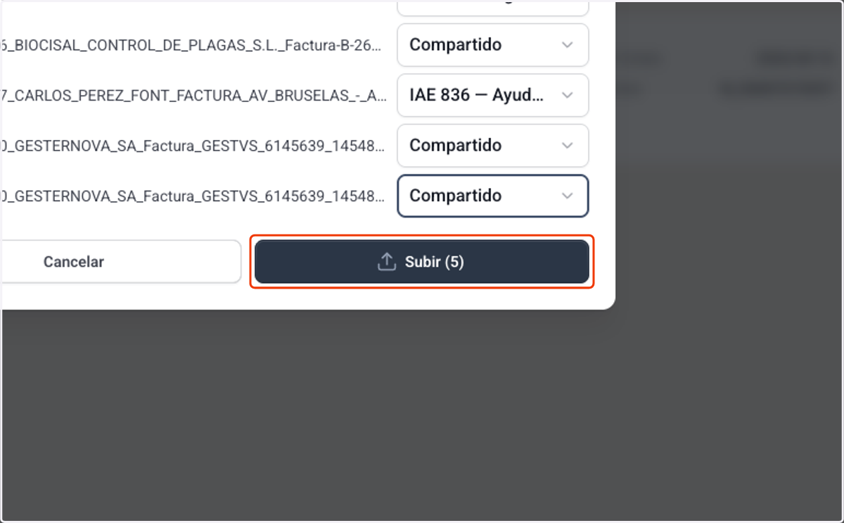 Cuando termines, haz click en Subir para cargar todas tus facturas en masa.