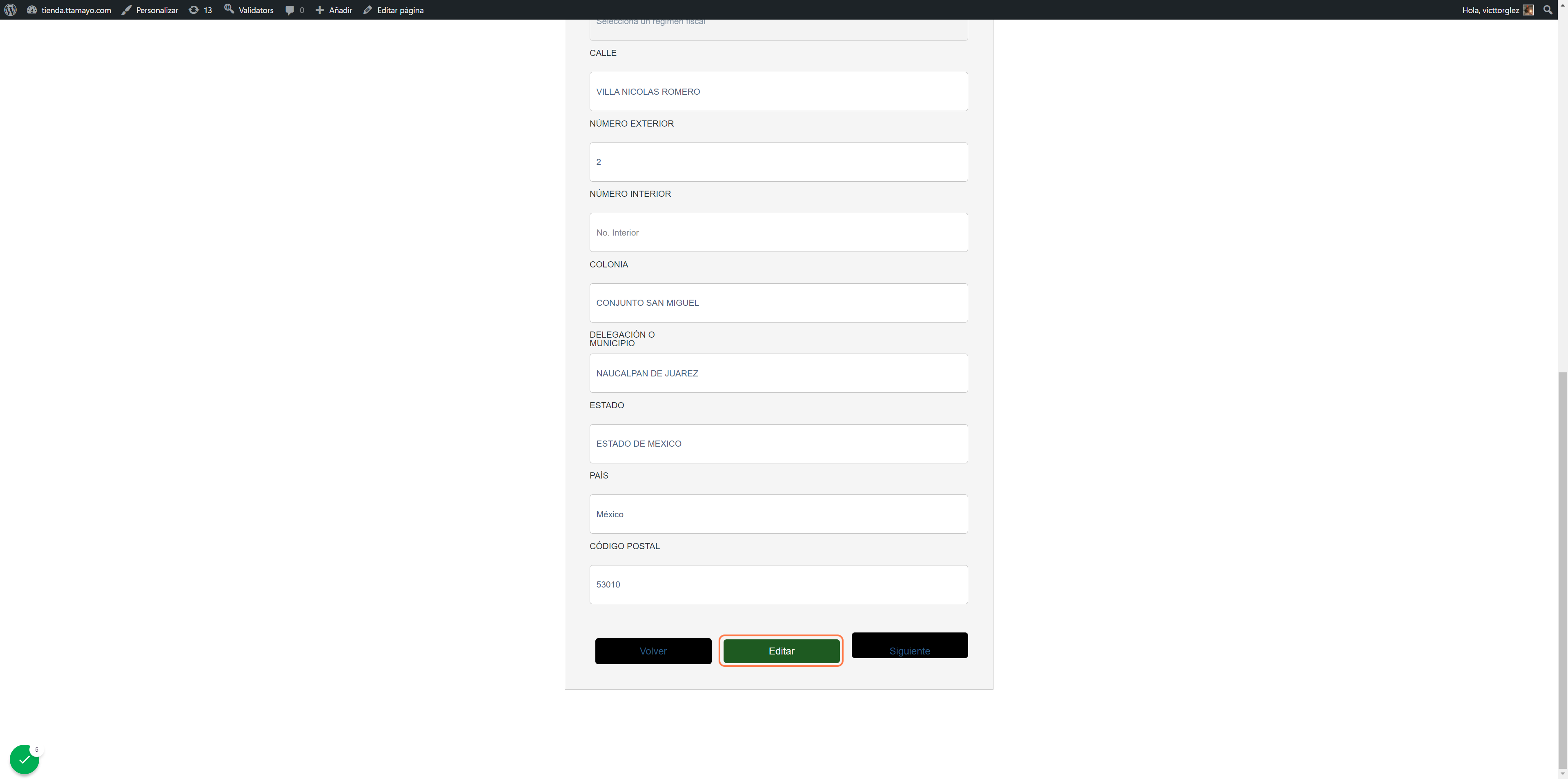Si ya había facturado anteriormente con nosotros aparecerán sus datos, de lo contrario por favor introdúzcalos, incluyendo el correo donde desea recibir su factura. En caso de que requiera editar sus datos haga scroll hacia abajo y de click en el bot