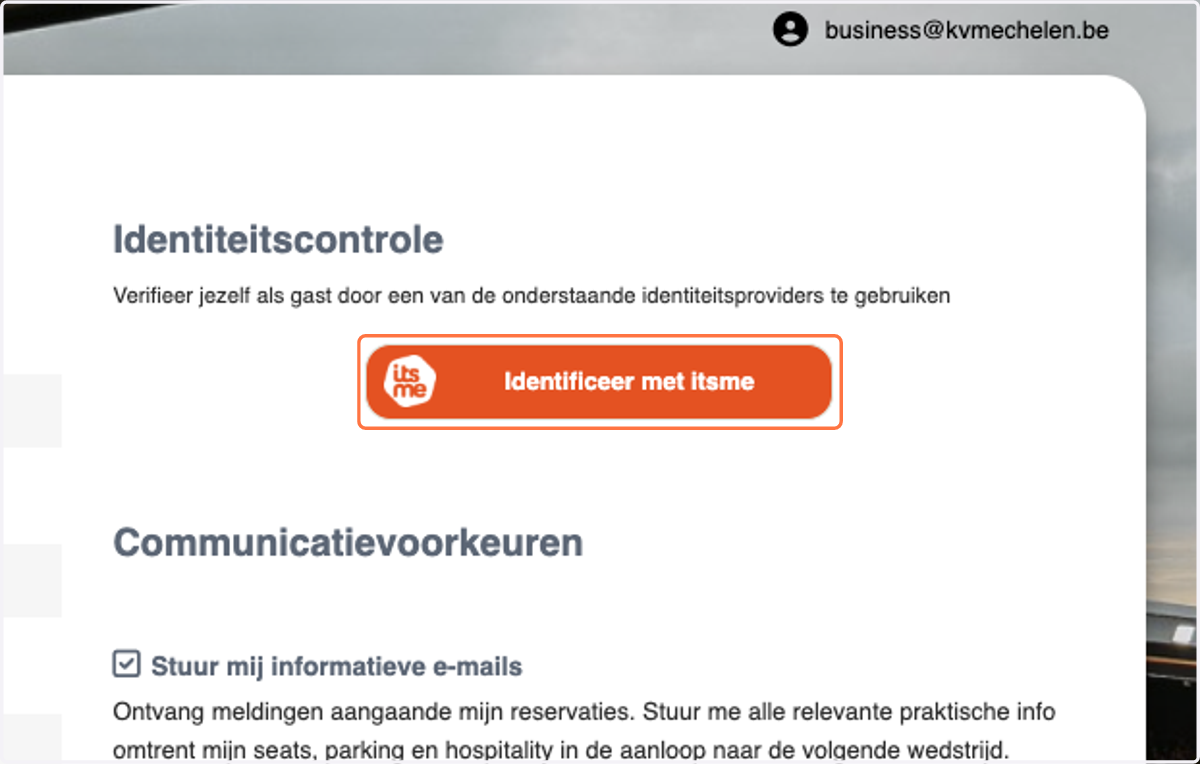 U kan er bijna niet naast kijken, klik op de oranje knop en neem uw smartphone bij de hand.