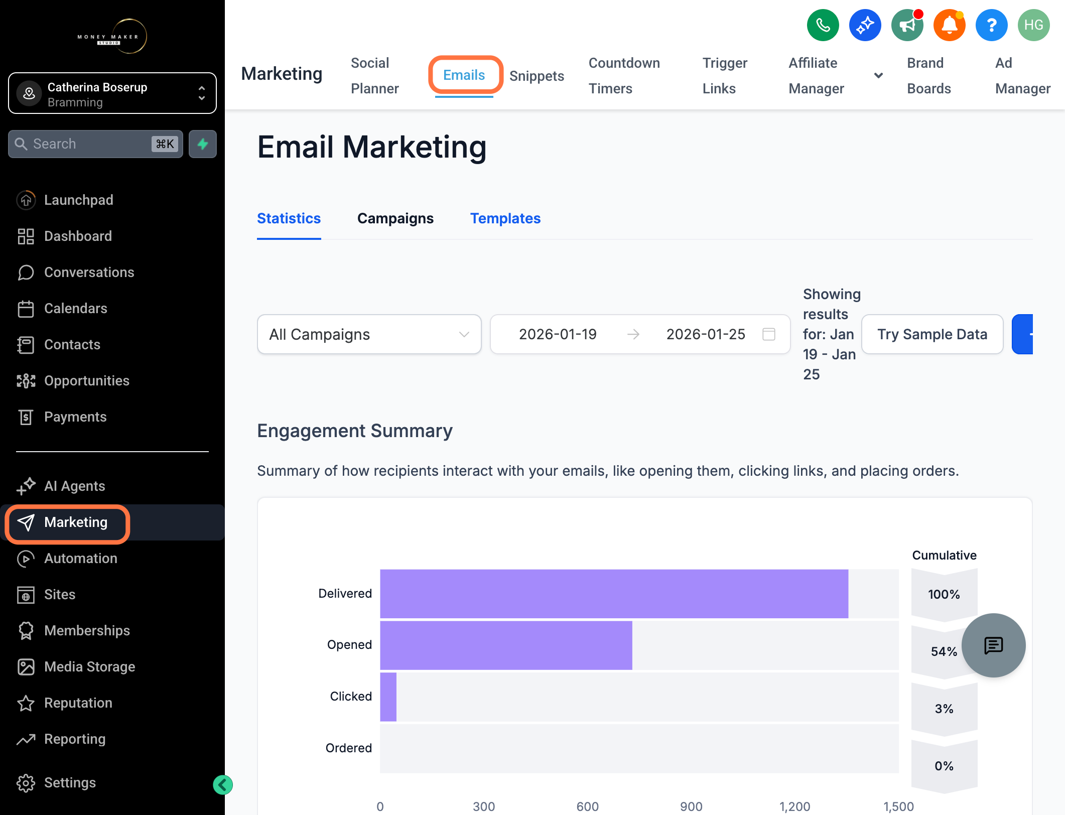 Gå til Marketing - Emails og klik på fanen "Templates/Skabeloner"