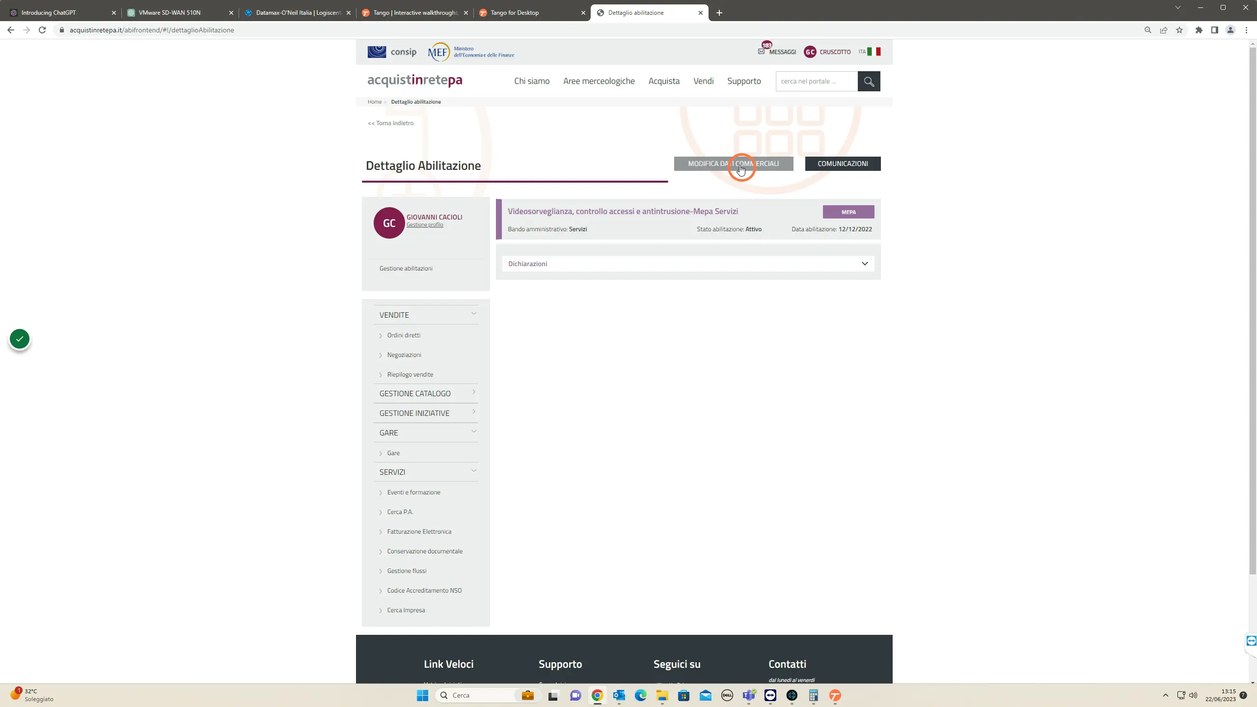 Una volta caricata la sezione, fare click su "MODIFICA DATI COMMERCIALI"