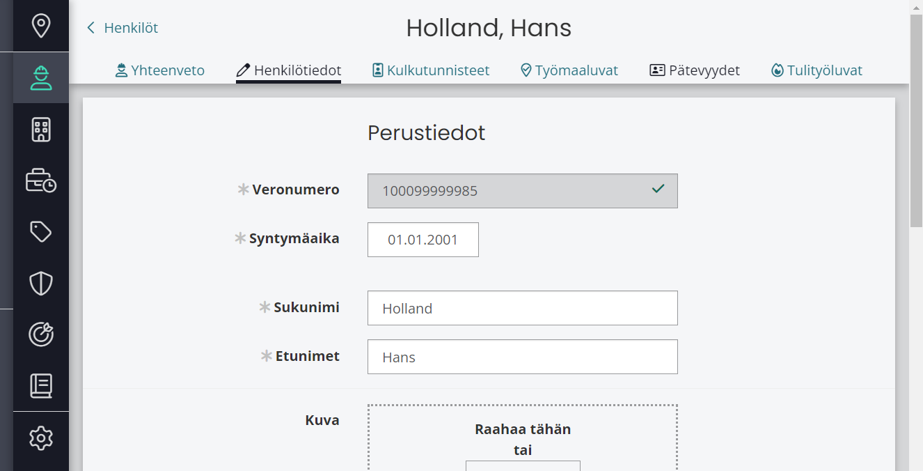 Siirry Pätevyydet välilehdelle