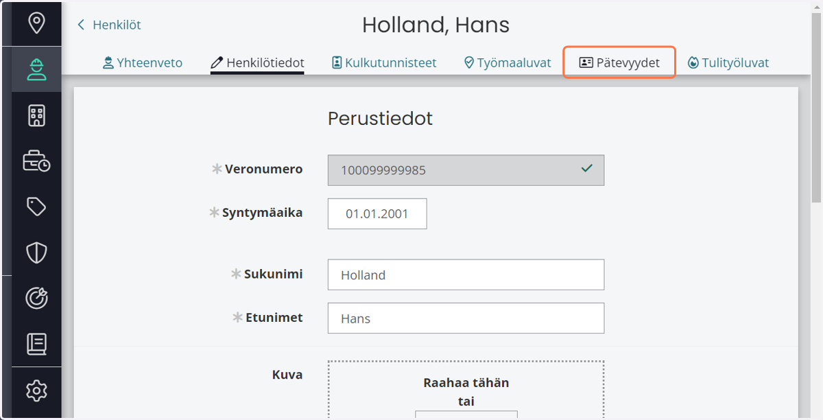 Siirry Pätevyydet välilehdelle