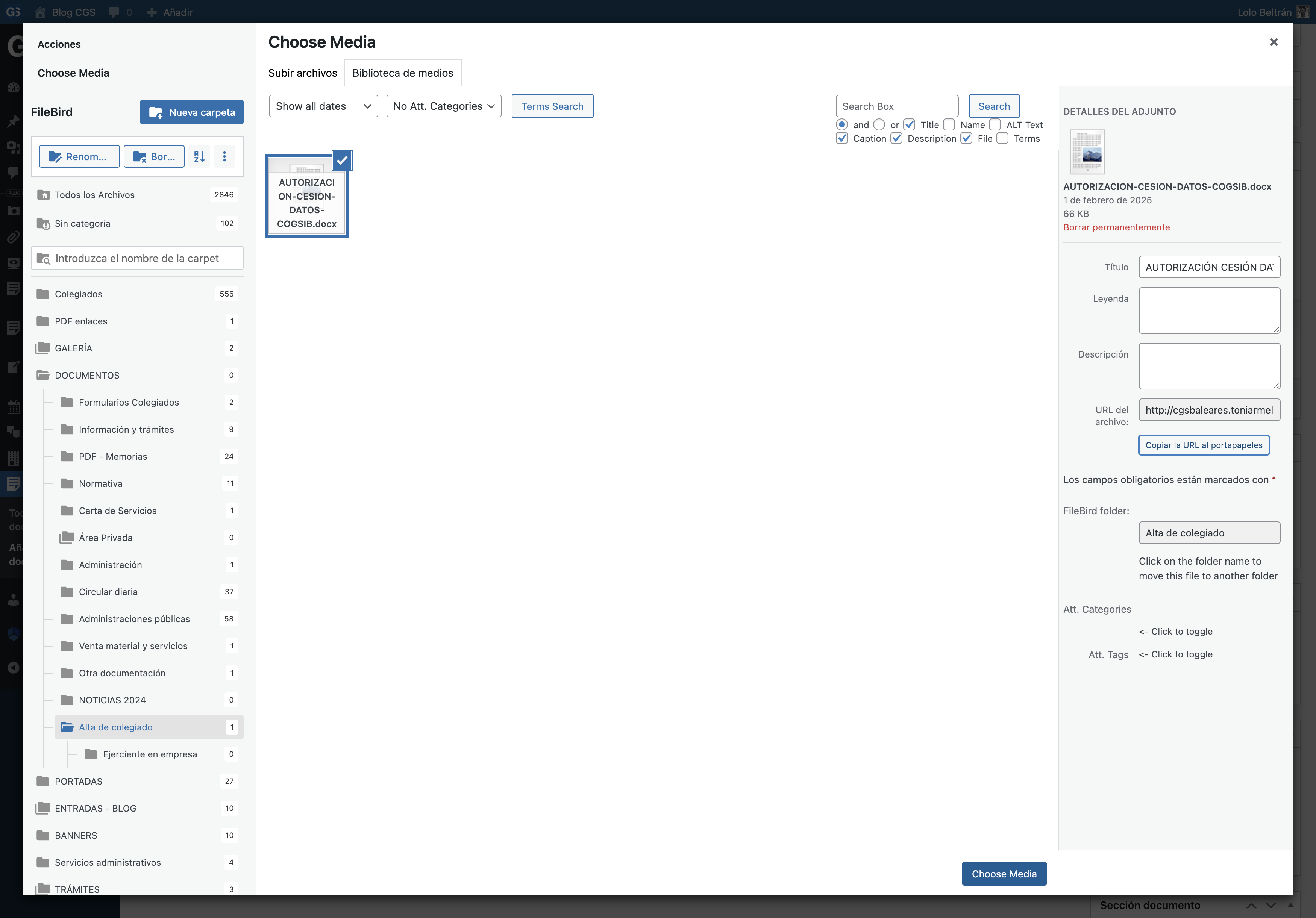Cierra la ventana de medios o haz click en el botón