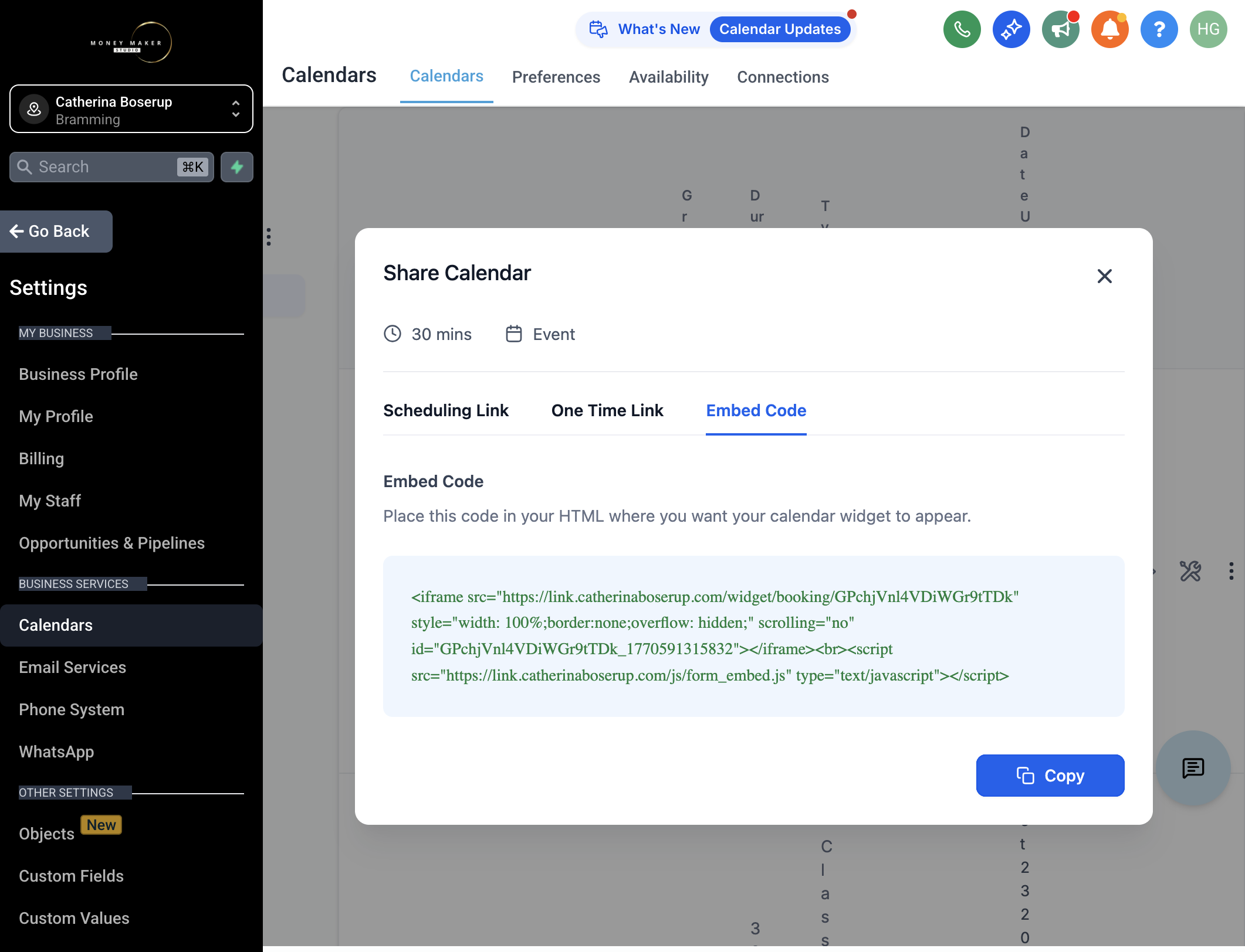 Hvis du gerne vil integrere kalenderen direkte på fx din eksterne website, så gå til fanen "Embed Code" og klik på "Copy". Koden indsætter du derefter direkte på dit website.