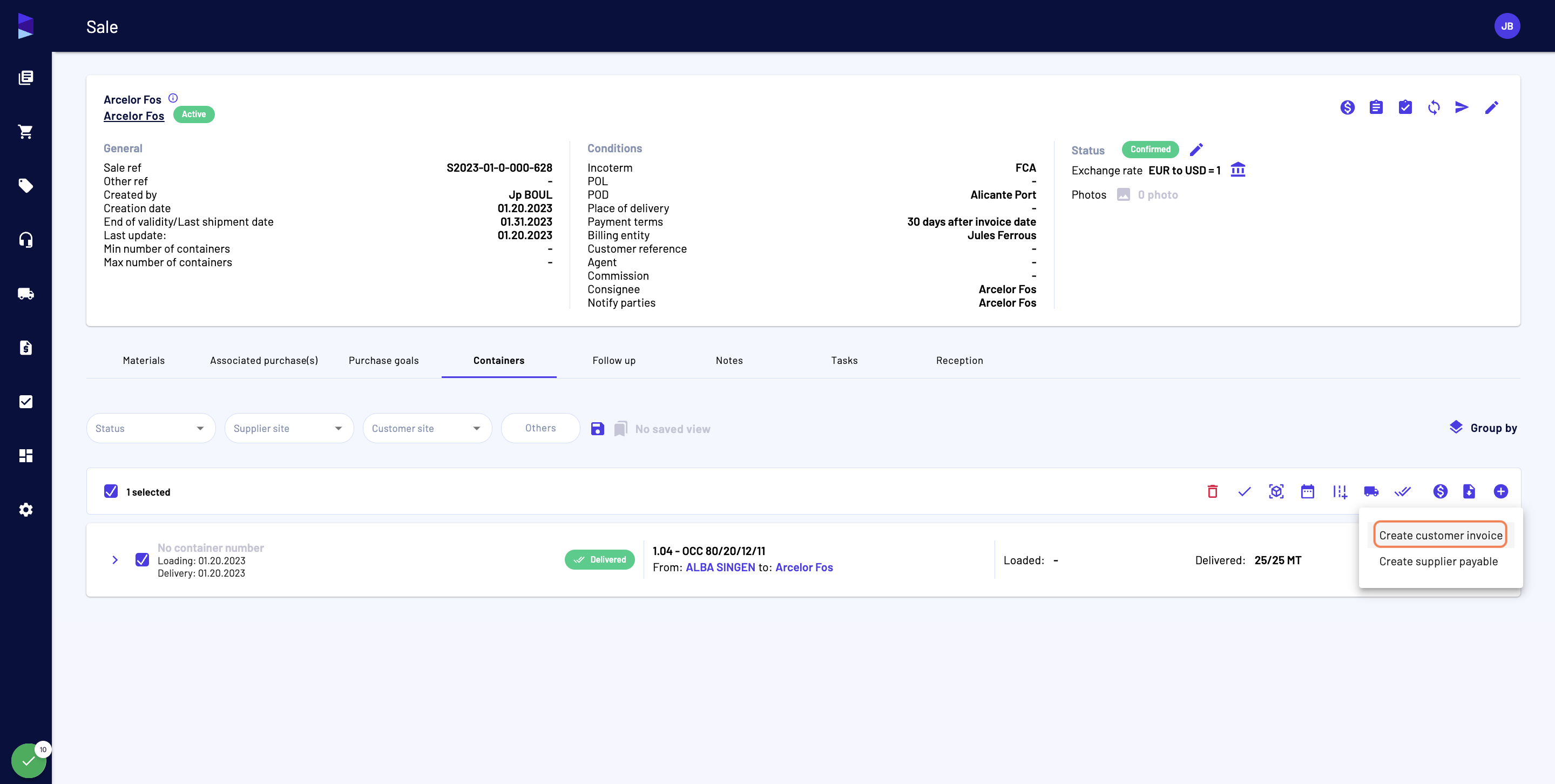 Click on "Create customer invoice"