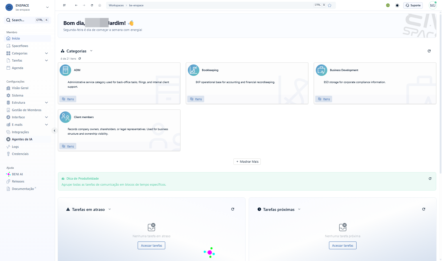 No menu lateral esquerdo, na seção configurações, clique em Agentes de IA