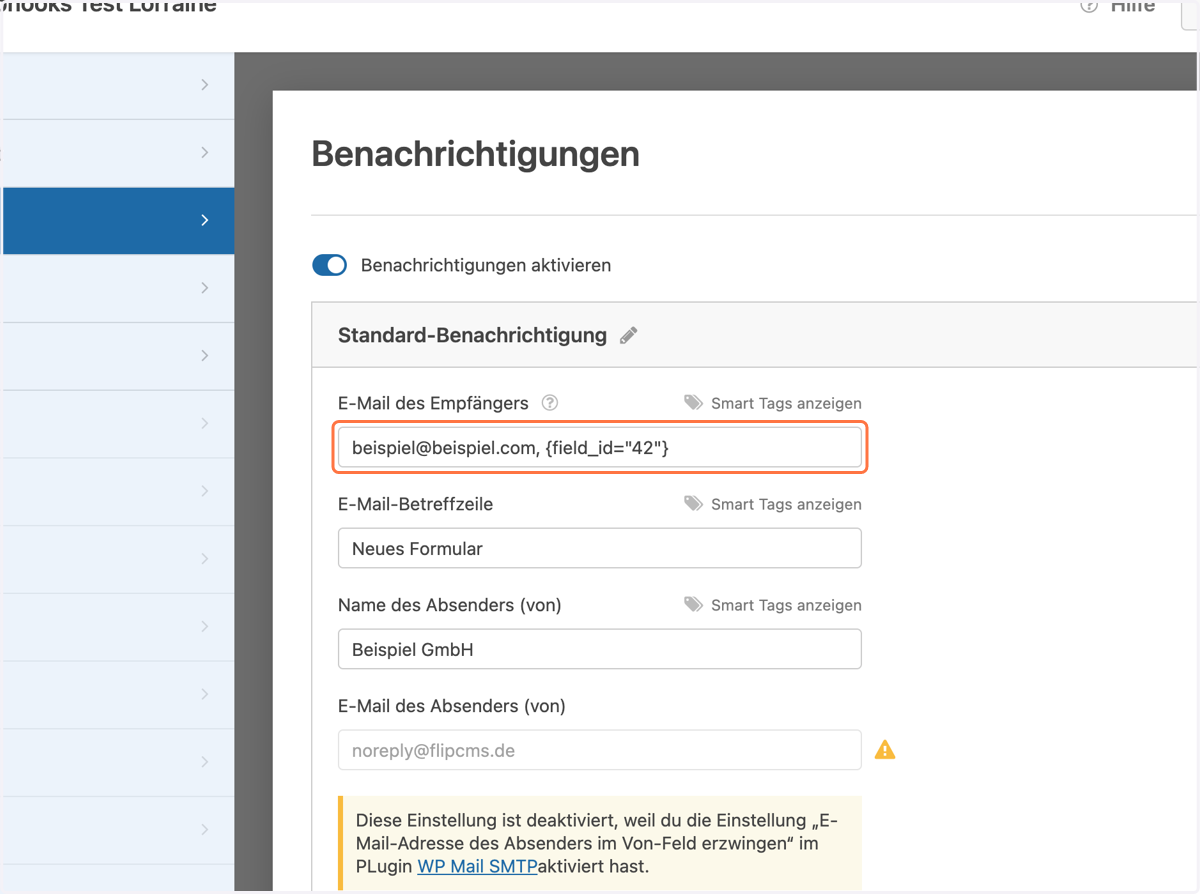Trage in das Feld "E-Mail des Empfängers" zusätzlich den Smart Tag {field_id="XY"} ein. In unserem Beispiel heißt es {field_id="42"}.