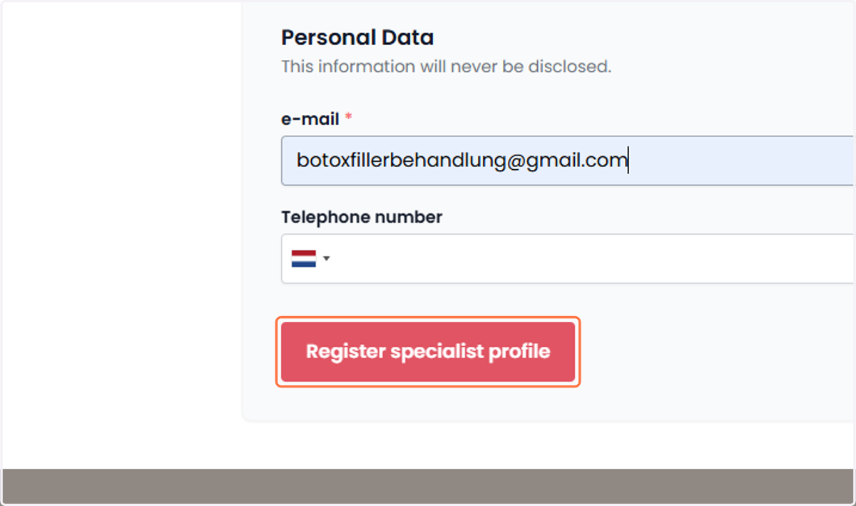 Click on 'Register specialist profile'. Klik op 'Specialistenprofiel registreren'