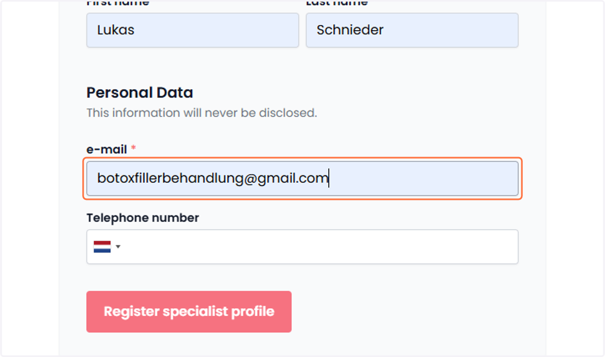 Go to 'Personal details'. Ga naar 'Persoonsgegevens'