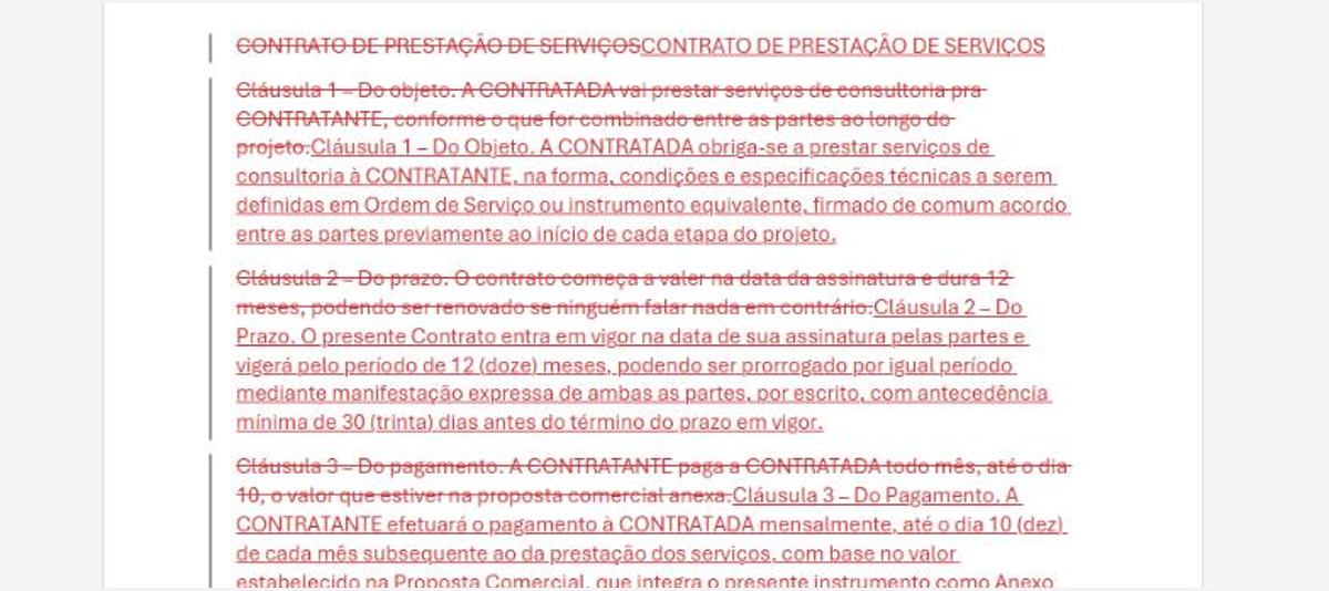Ao terminar, o Word abre a guia Revisão e as sugestões chegam como marcas de revisão: o texto substituído fica riscado e o novo, sublinhado