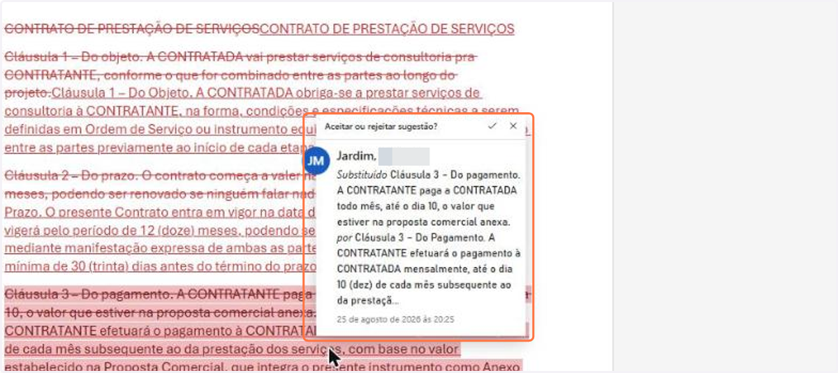 Clique sobre um trecho sugerido e o Word abre o cartão Aceitar ou rejeitar sugestão?, com o texto que foi substituído, o texto novo e os botões de aceitar e rejeitar ali mesmo