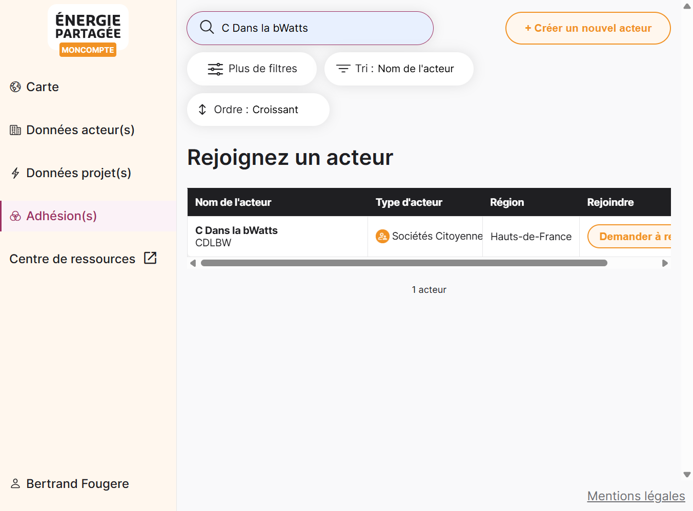 Chercher le nom de votre acteur dans la barre de recherche