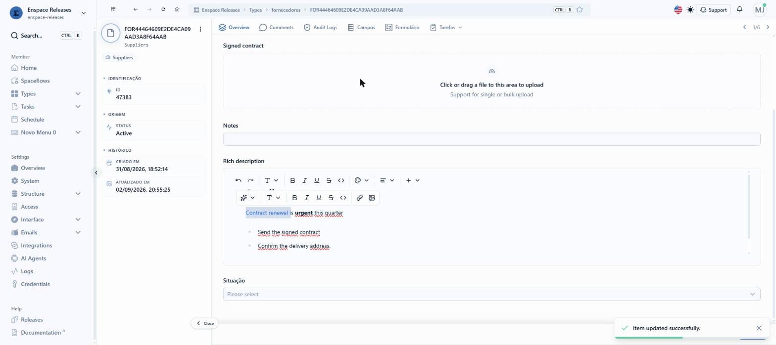 The text turns blue right away. Save the item: the notice confirms the save and the date in ATUALIZADO EM changes in the left column